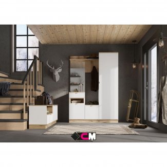 ПРИХОЖАЯ «ЮККИ»              